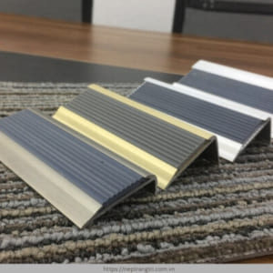 NẸP NHÔM CHỐNG TRƯỢT TL30- THANH 2,7M