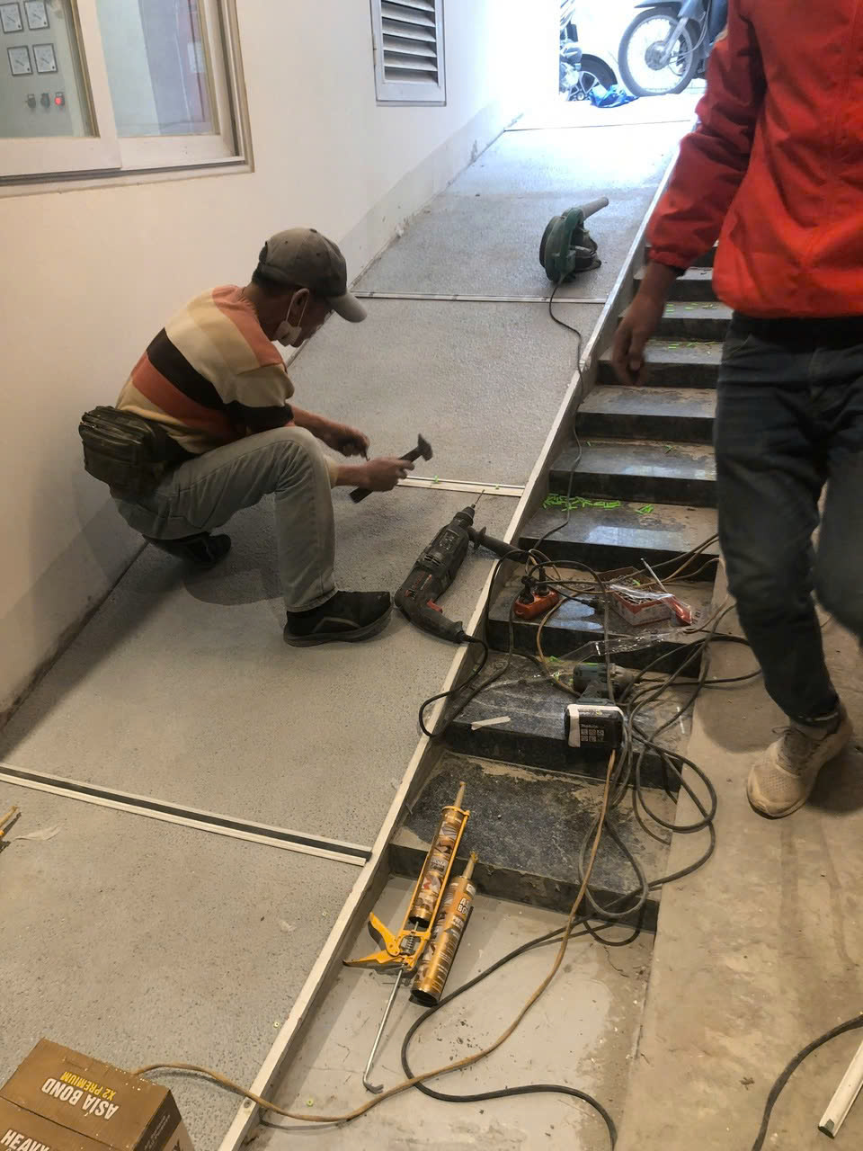 Thi-công-chống-trượt-ram-rốc-bằng -tấm-composite- 62 Nguyễn Trường Tộ 