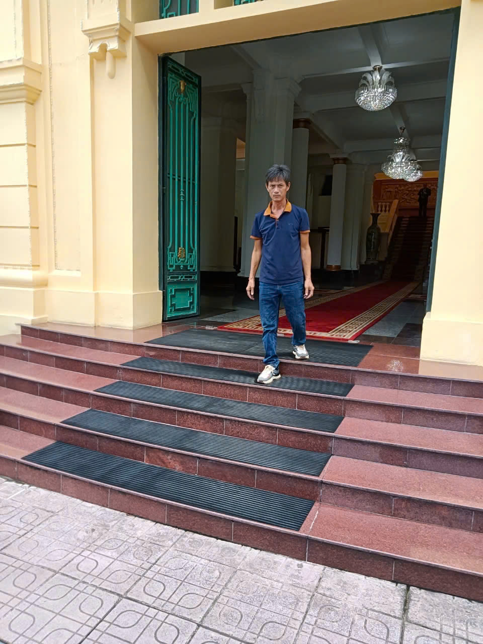 Cấp- gia -công -thảm-cao su- chống -trượt -cho- Văn Phòng Đối Ngoài Trung Ương Đảng