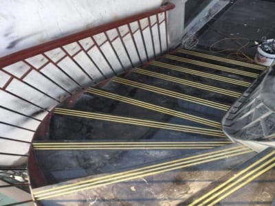 chống trượt cầu thang