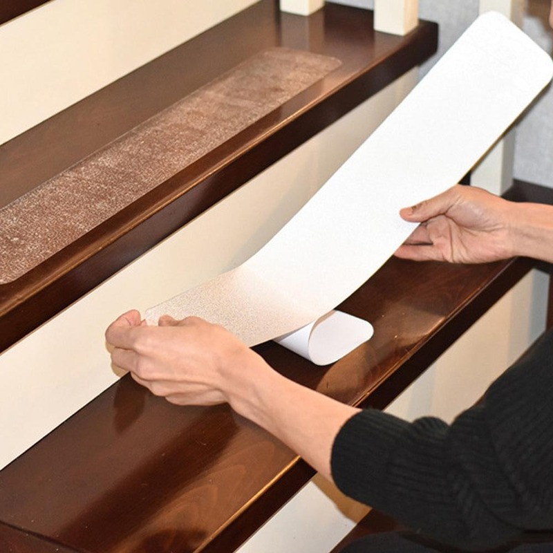 Miếng dán chống trượt cầu thang