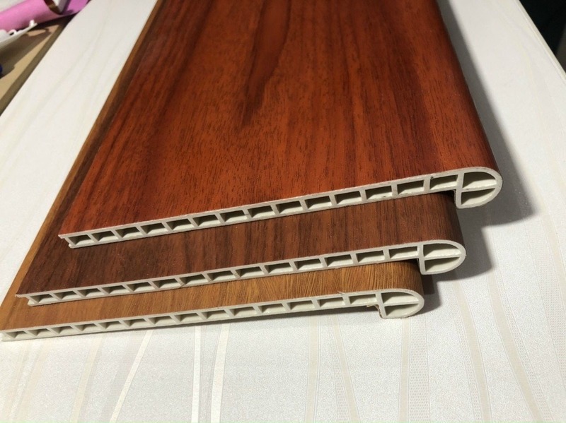 Tấm ốp chống trượt cầu thang